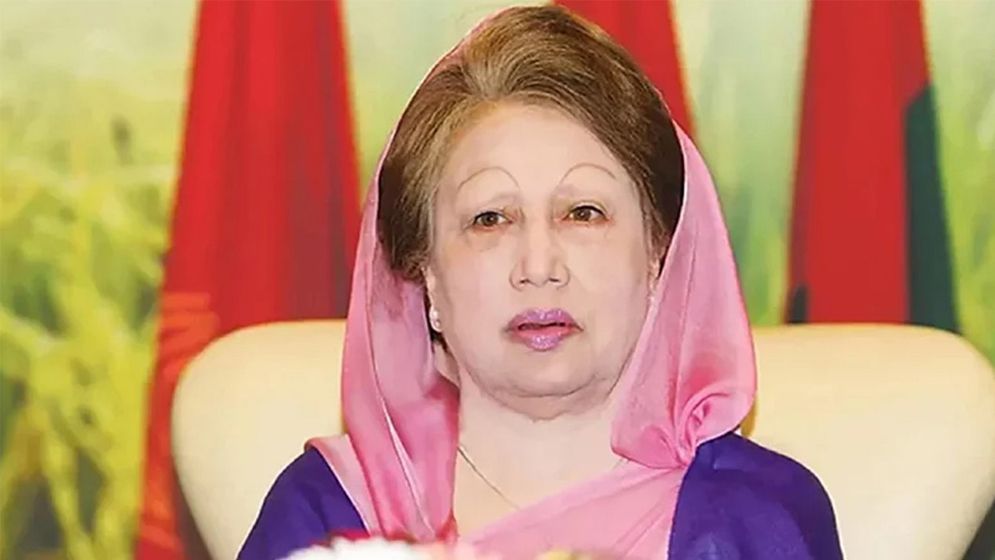 হাসপাতাল থেকে বাসায় ফিরেছেন খালেদা জিয়া